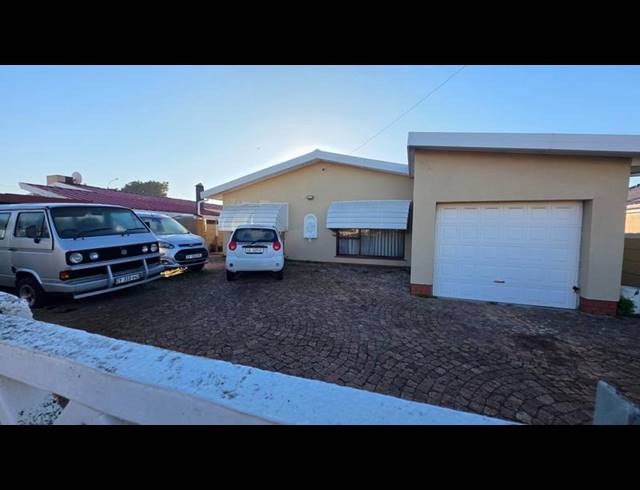 4 BEDROOM HOUSE FOR SALE IN TOWNSEND ESTATE